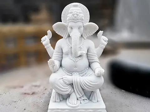 STATUE